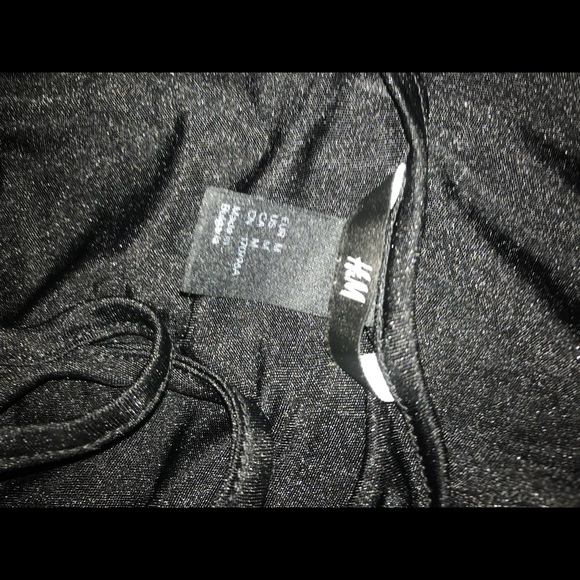 H&M black silky maxi dress - Picture 6 of 6